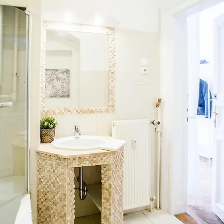 Nine Trees * Будапешт